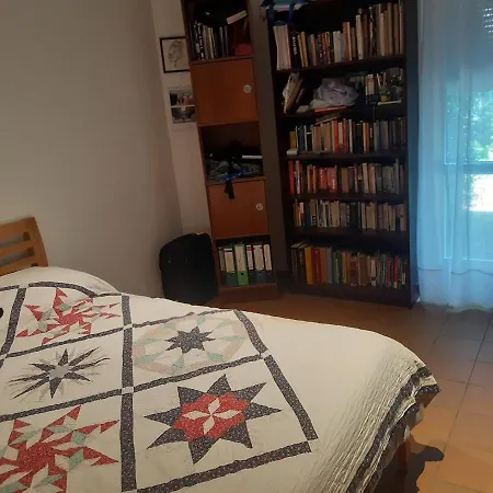 Sunny Garden Flat In Apartment *