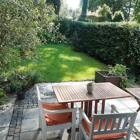 Sunny Garden Flat In Munich